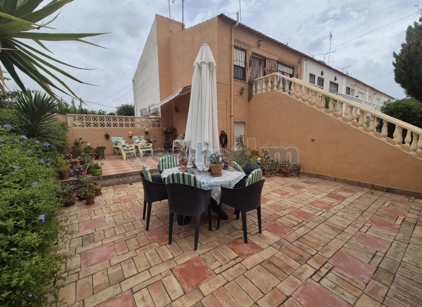 Återförsäljning - Bungalow-Lägenhet -
Torrevieja - Los Balcones