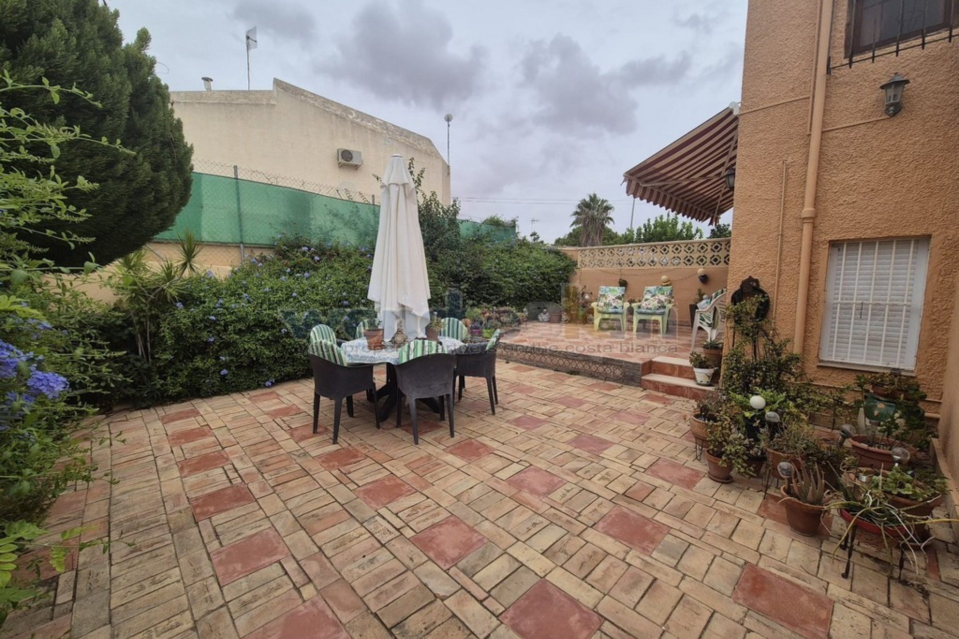 Återförsäljning - Bungalow-Lägenhet -
Torrevieja - Los Balcones