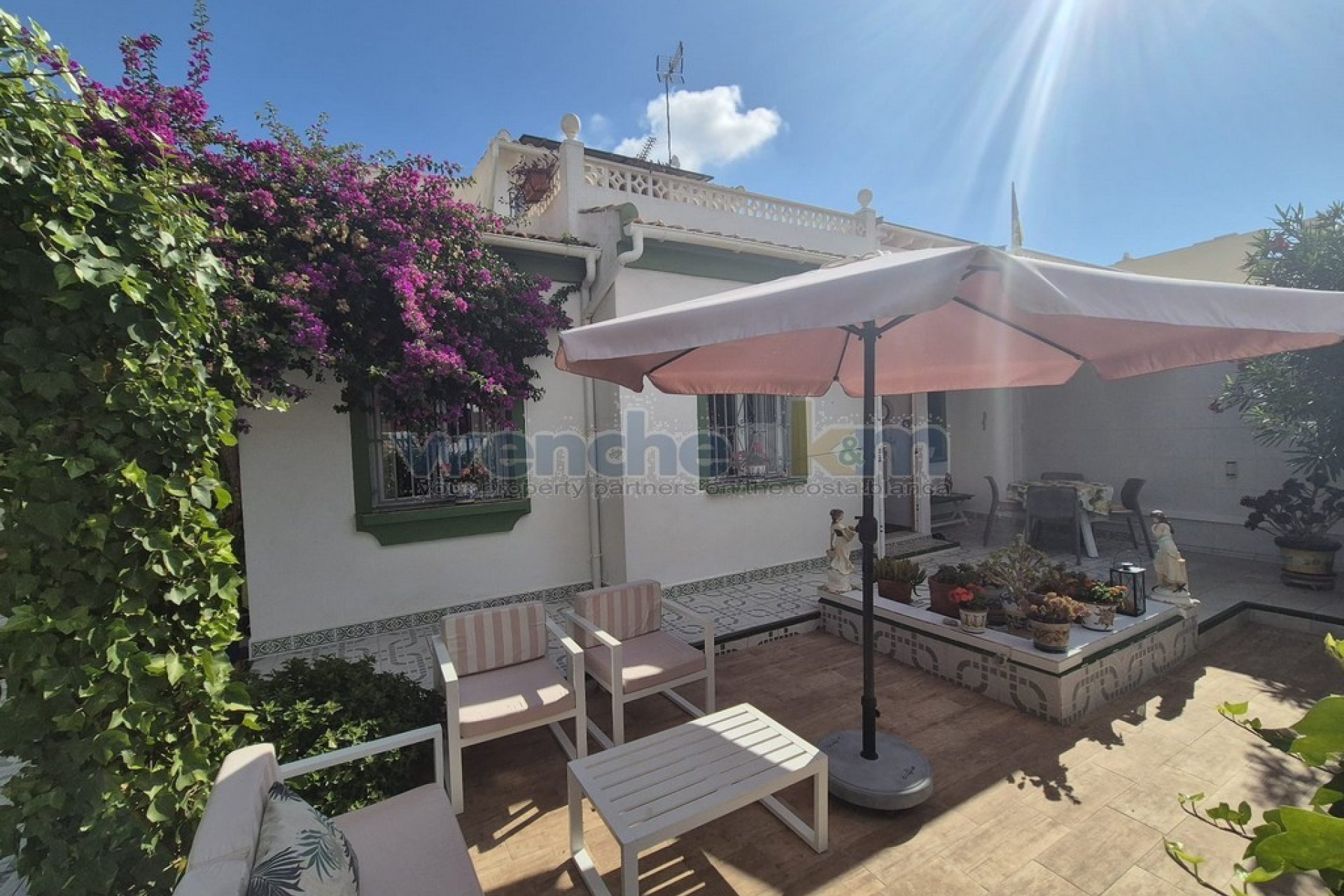 Återförsäljning - Quatro -
Orihuela Costa - La Florida