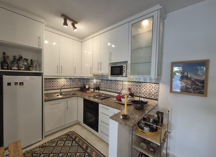 Återförsäljning - Quatro -
Orihuela Costa - La Florida