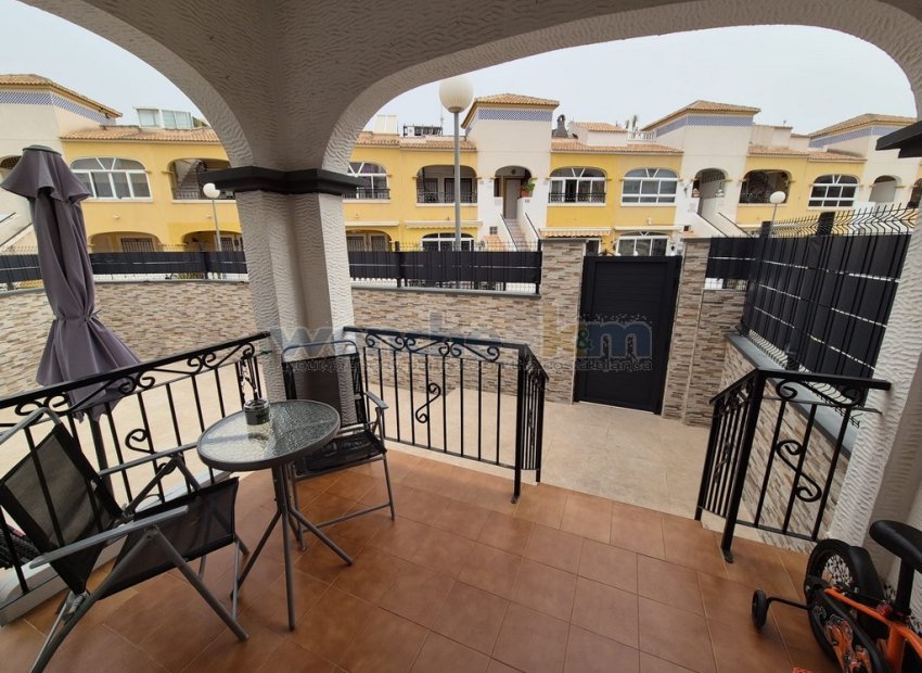 Återförsäljning - Quatro -
Orihuela Costa - Los Altos