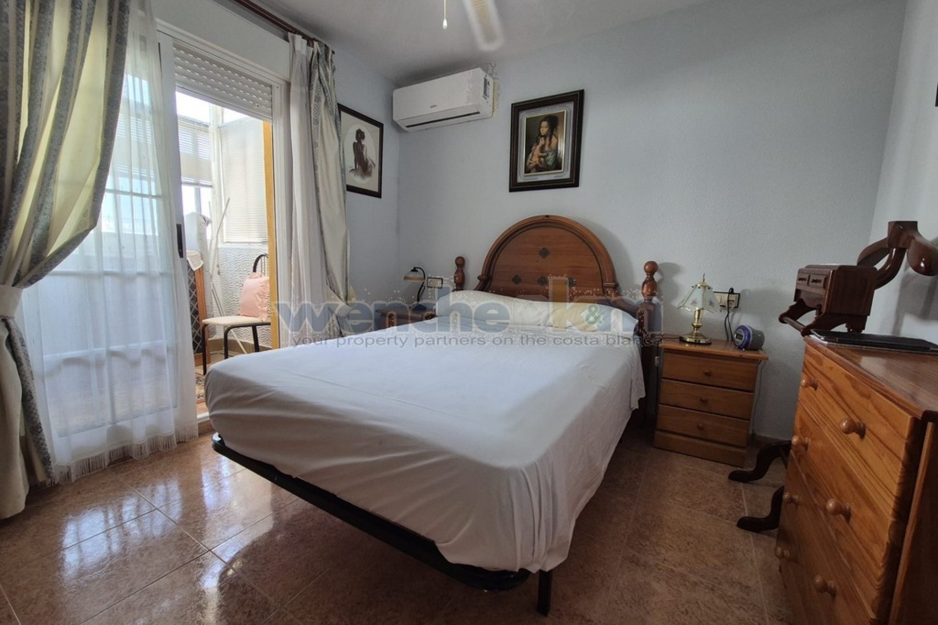 Återförsäljning - Quatro -
Orihuela Costa - Los Altos