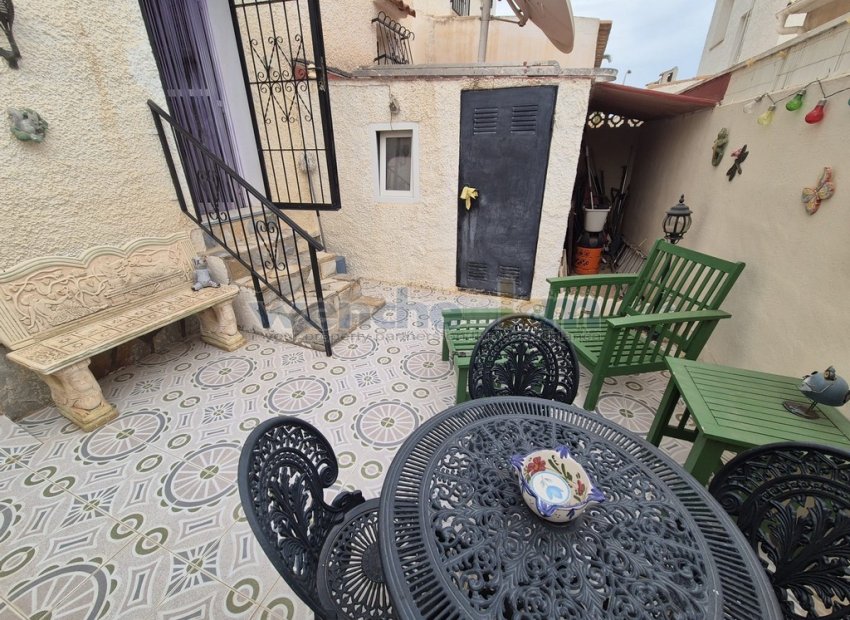 Återförsäljning - Semi-Detached -
Orihuela Costa - La Florida