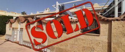 Casa Adosada - Reventa -
            Orihuela Costa - 300