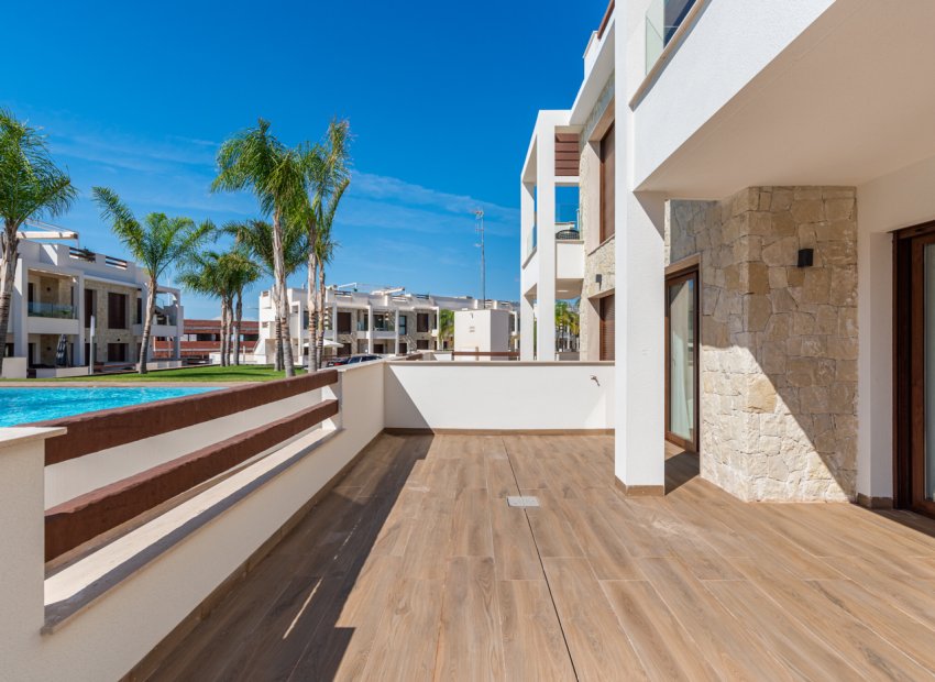 Neue Gebäude - Bungalow-Apartment -
Torrevieja