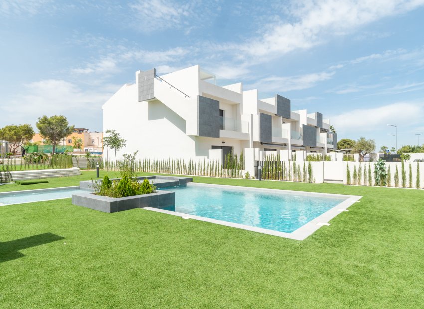 Neue Gebäude - Bungalow-Apartment -
Torrevieja
