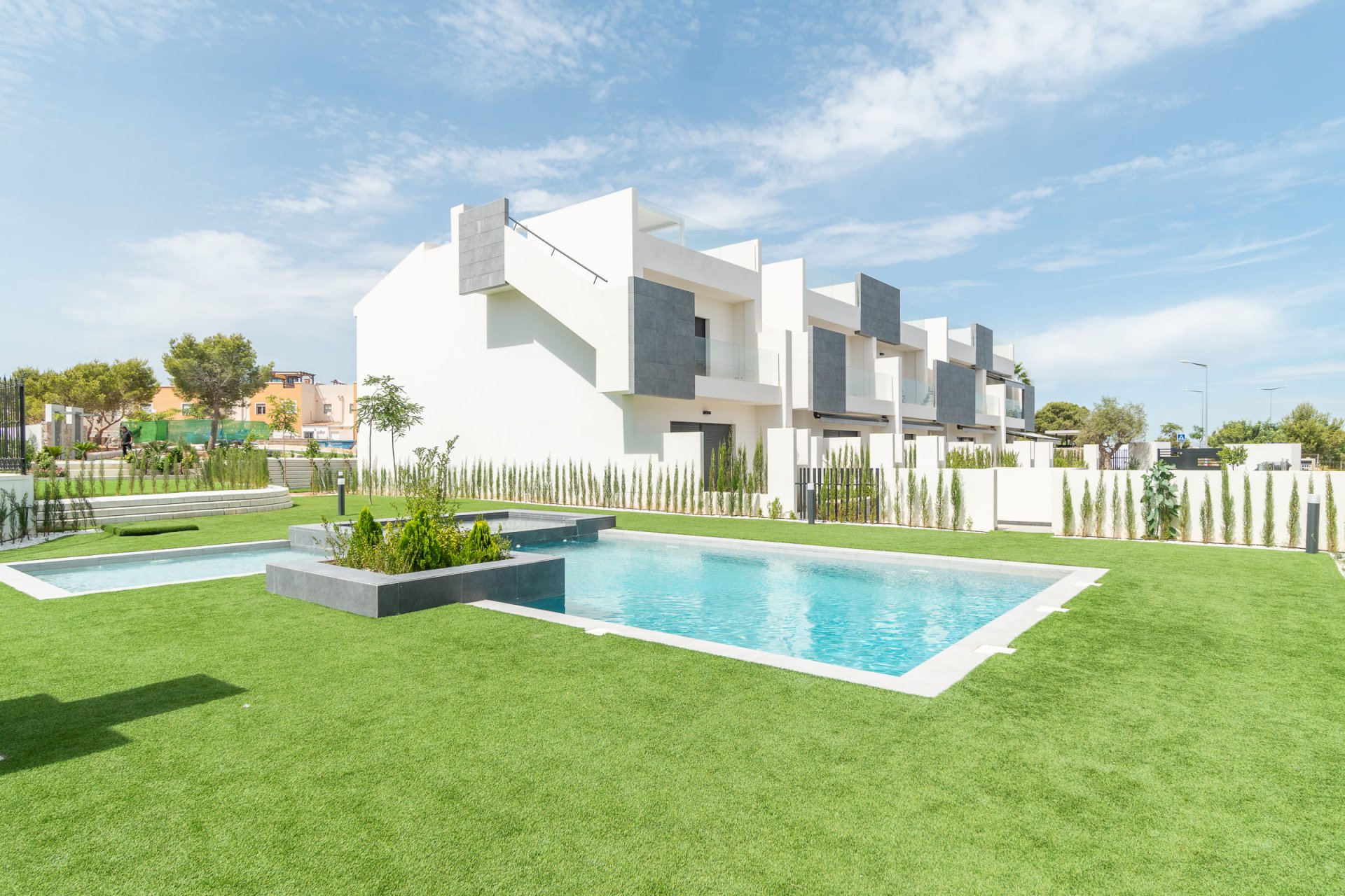 Neue Gebäude - Bungalow-Apartment -
Torrevieja