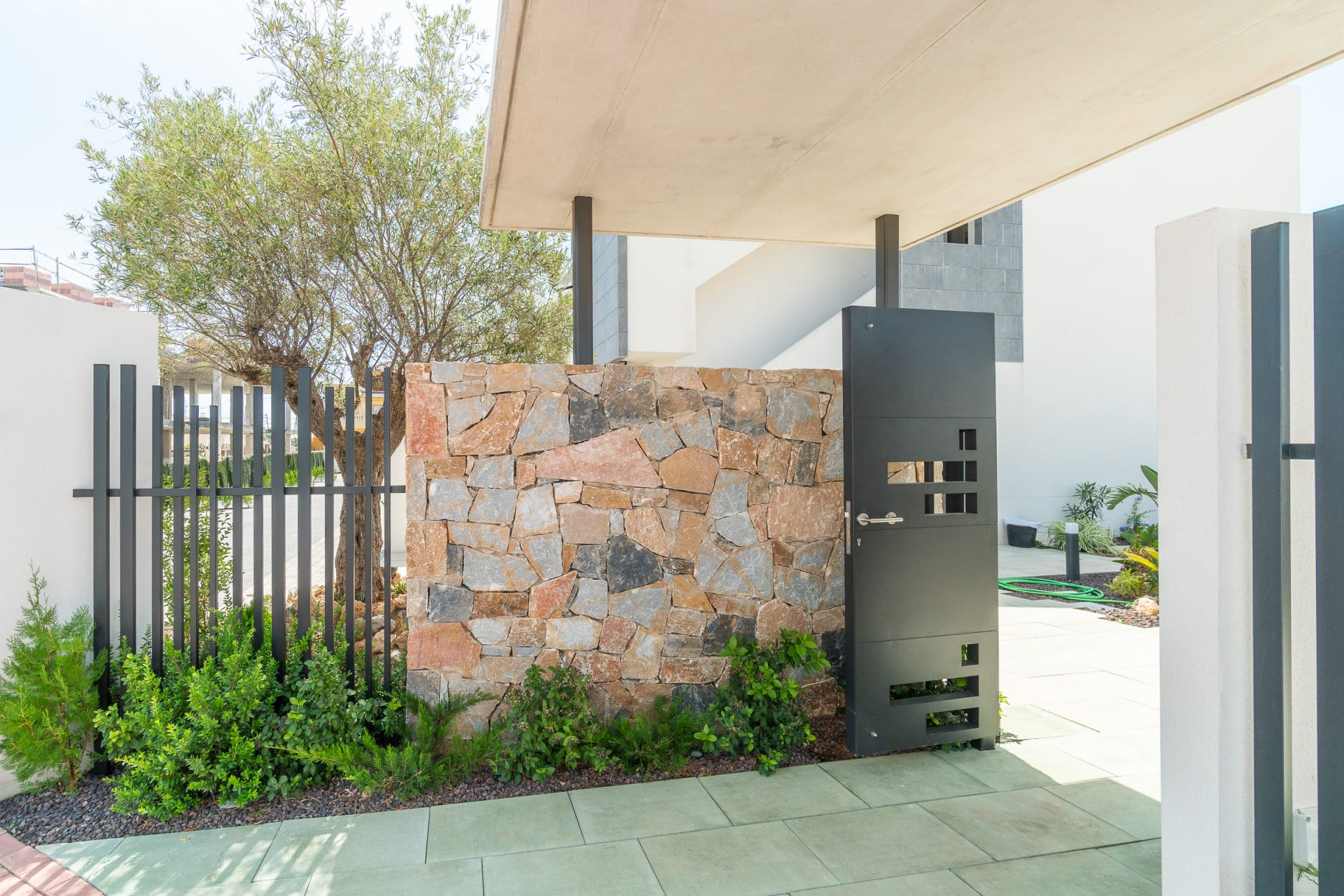 Neue Gebäude - Bungalow-Apartment -
Torrevieja
