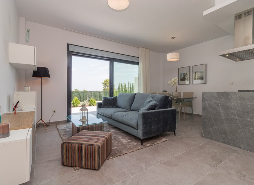 Neue Gebäude - Bungalow-Apartment -
Torrevieja