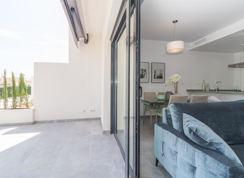 Neue Gebäude - Bungalow-Apartment -
Torrevieja