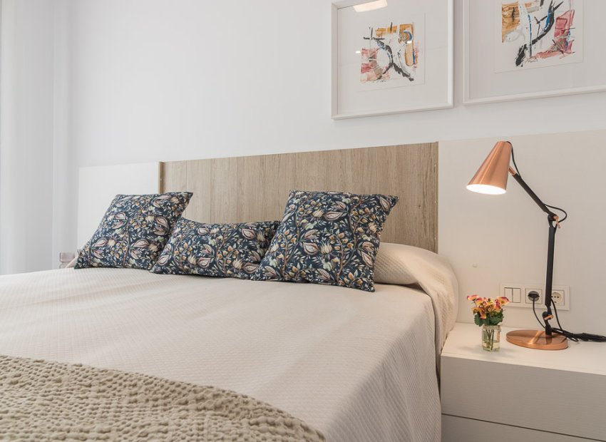 Neue Gebäude - Bungalow-Apartment -
Torrevieja