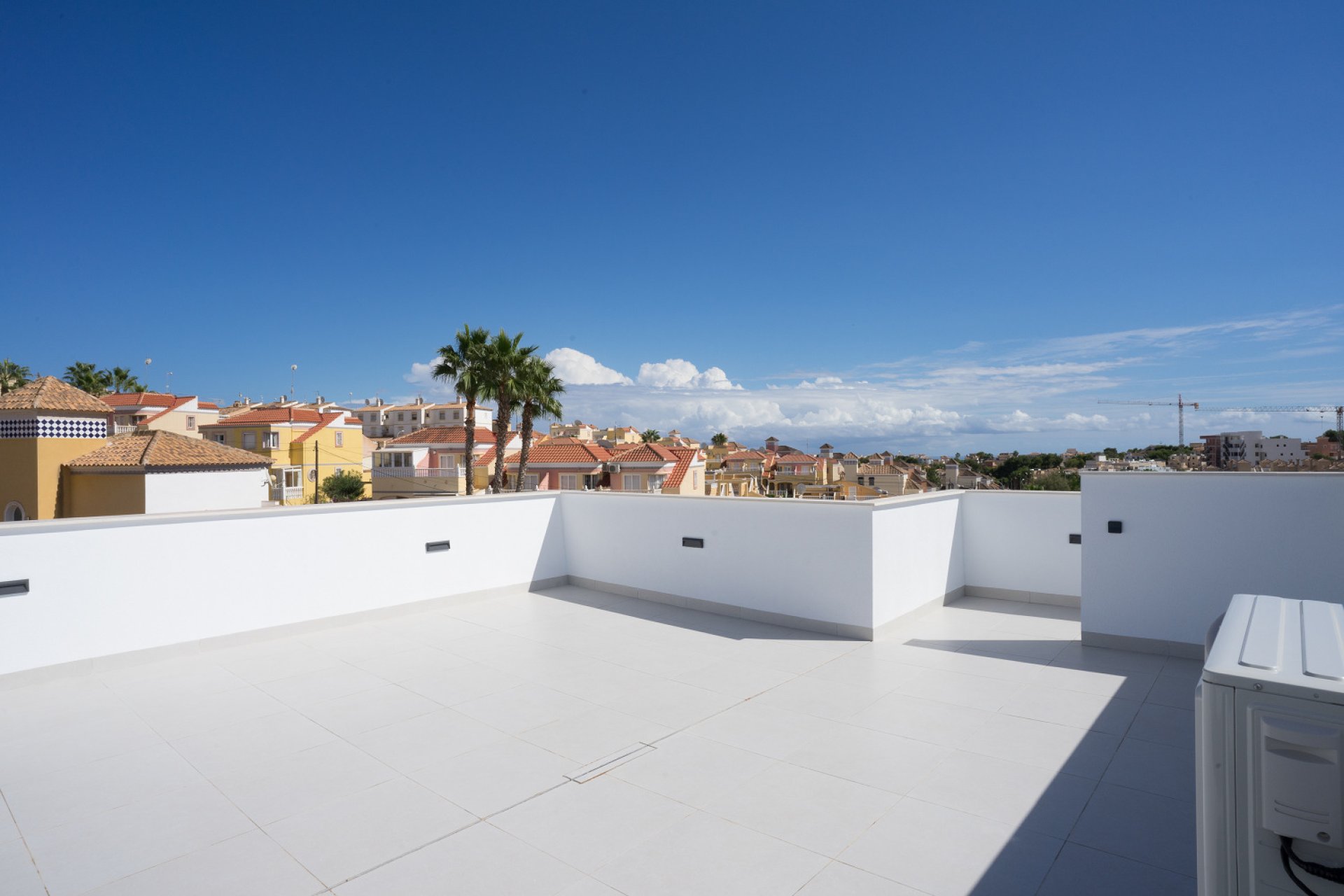 Neue Gebäude - Freistehende Villa -
San Miguel de Salinas