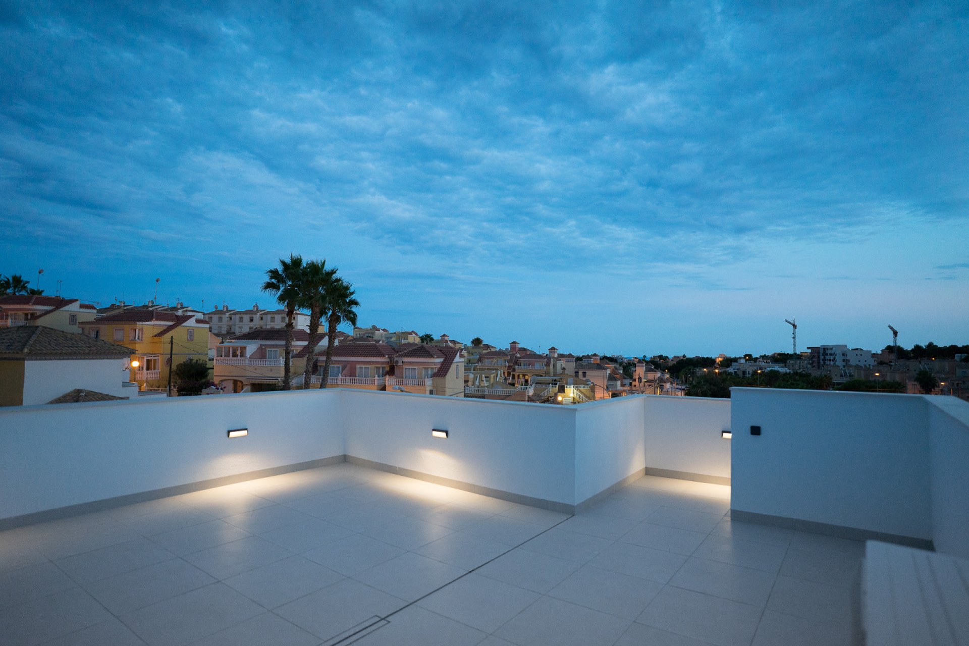 Neue Gebäude - Freistehende Villa -
San Miguel de Salinas