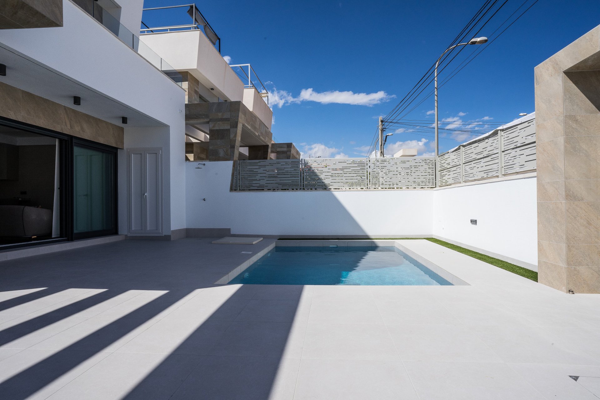 Neue Gebäude - Freistehende Villa -
San Miguel de Salinas
