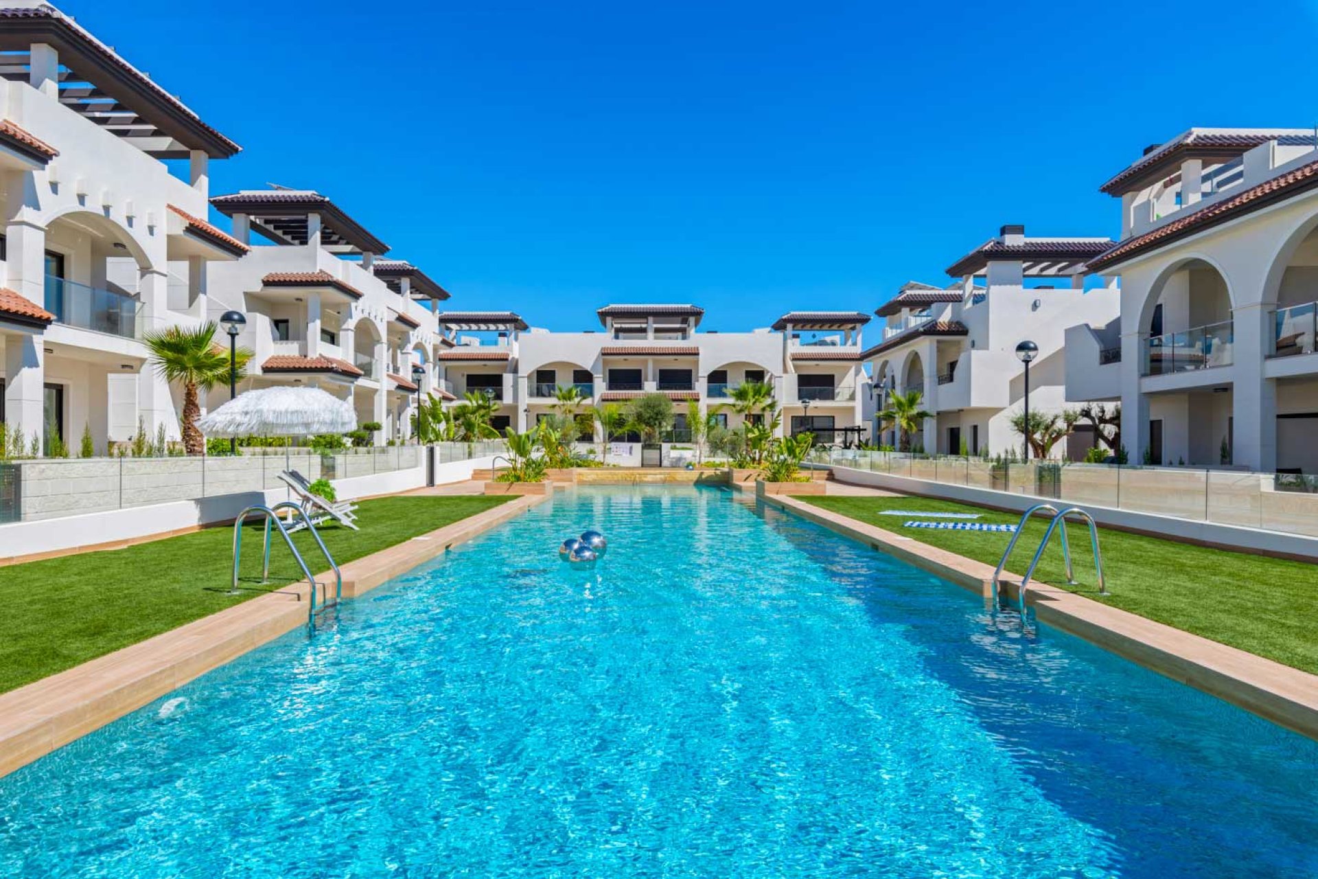 Neue Gebäude - Semi-Detached -
Rojales