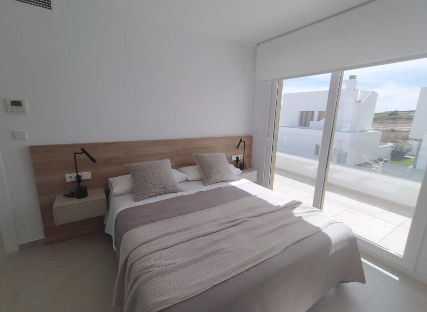 New Build - Detached Villa -
Entrenaranjos