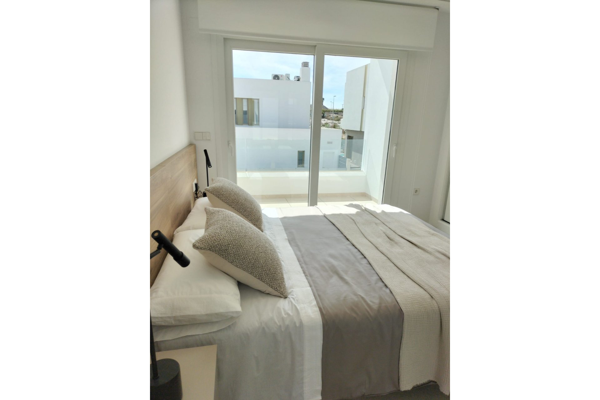 New Build - Detached Villa -
Entrenaranjos