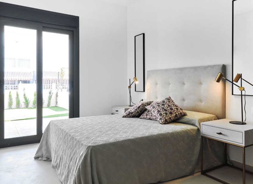 Nouvelle construction - Bungalow-Appartement -
Torrevieja