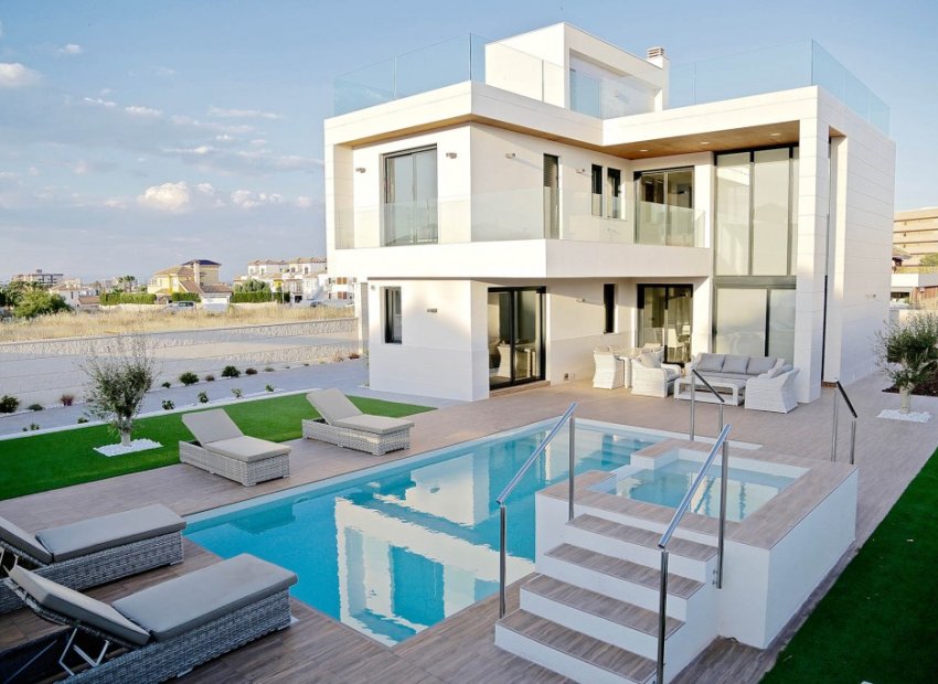 Nybygg - Frittliggende villa -
Dehesa de Campoamor