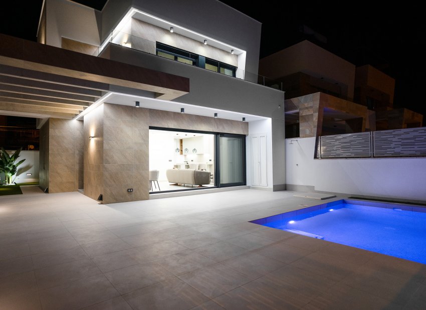 Nybygg - Frittliggende villa -
San Miguel de Salinas