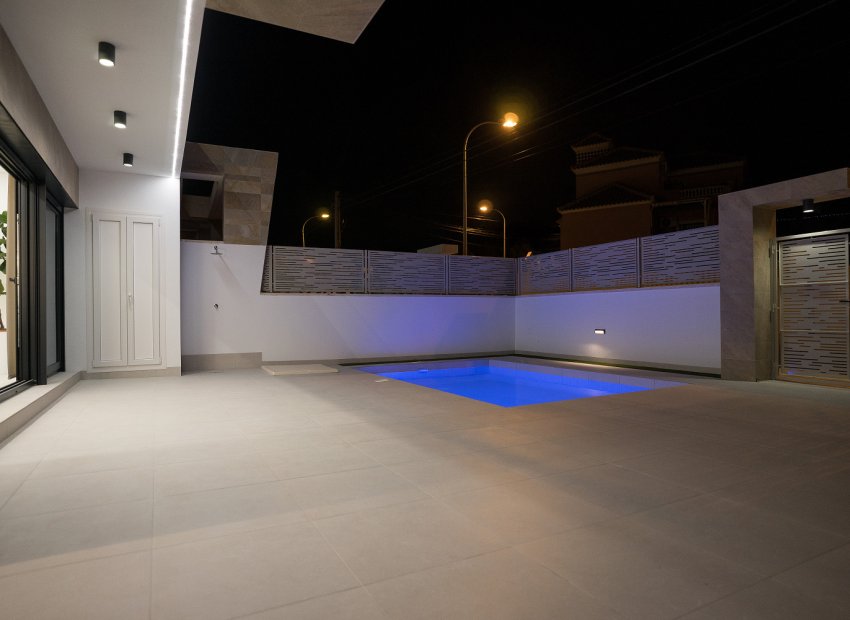 Nybygg - Frittliggende villa -
San Miguel de Salinas