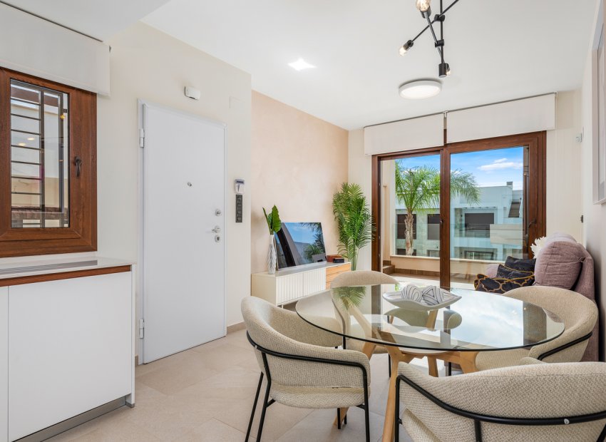 Nybyggnation - Bungalow-Lägenhet -
Torrevieja