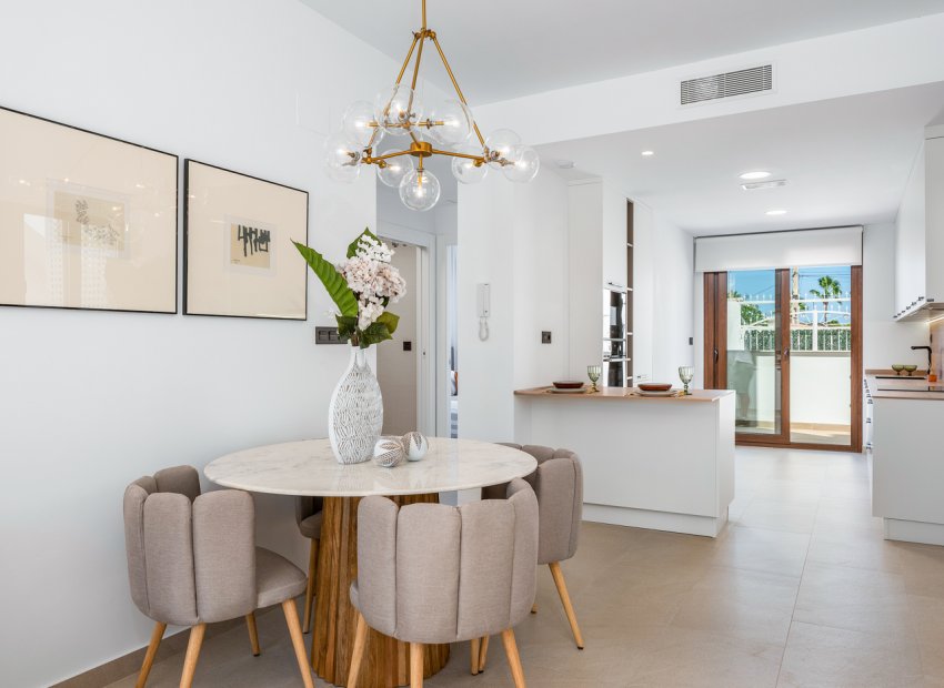Nybyggnation - Bungalow-Lägenhet -
Torrevieja