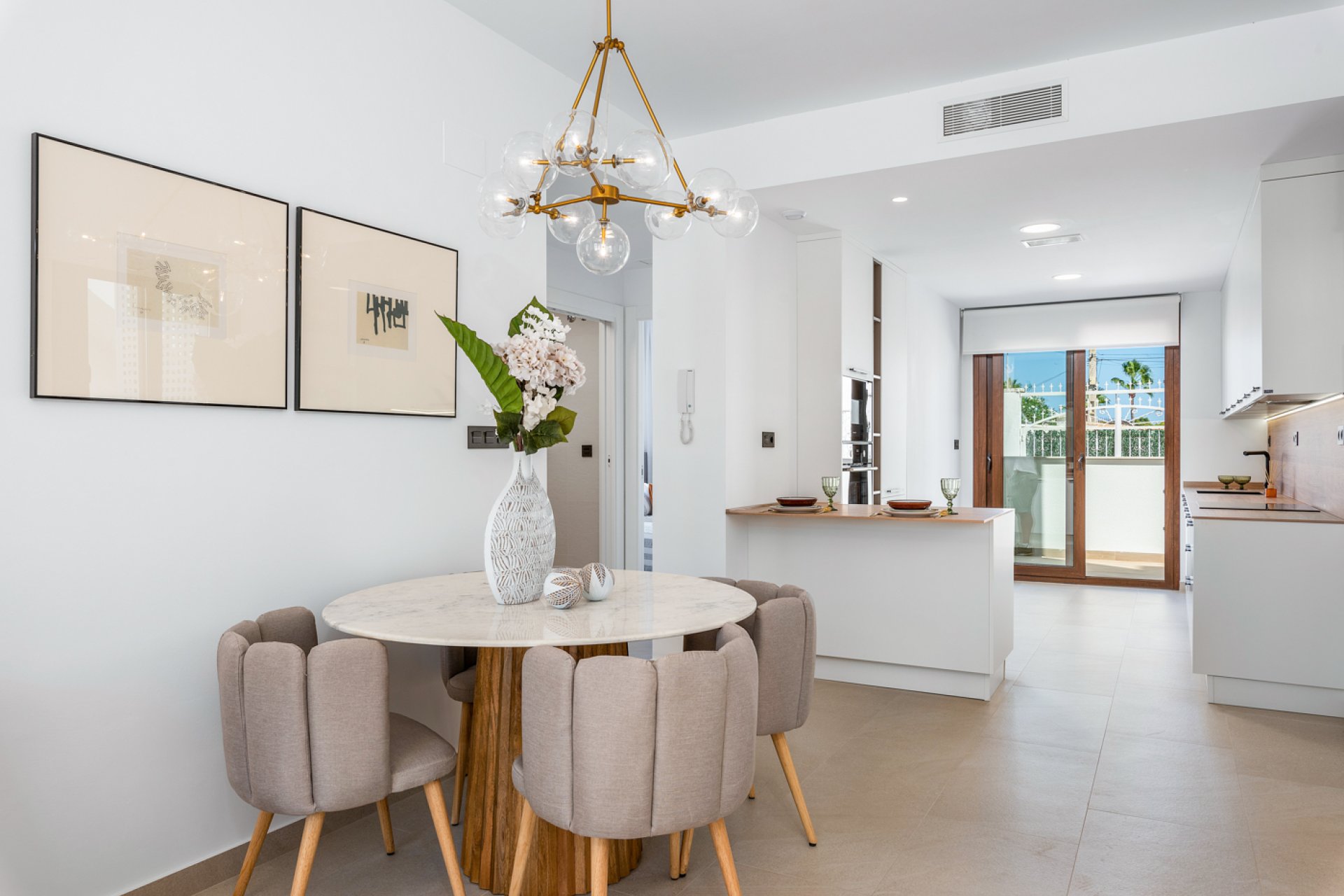 Nybyggnation - Bungalow-Lägenhet -
Torrevieja
