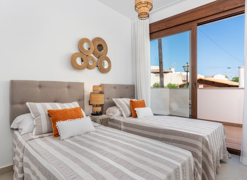 Nybyggnation - Bungalow-Lägenhet -
Torrevieja