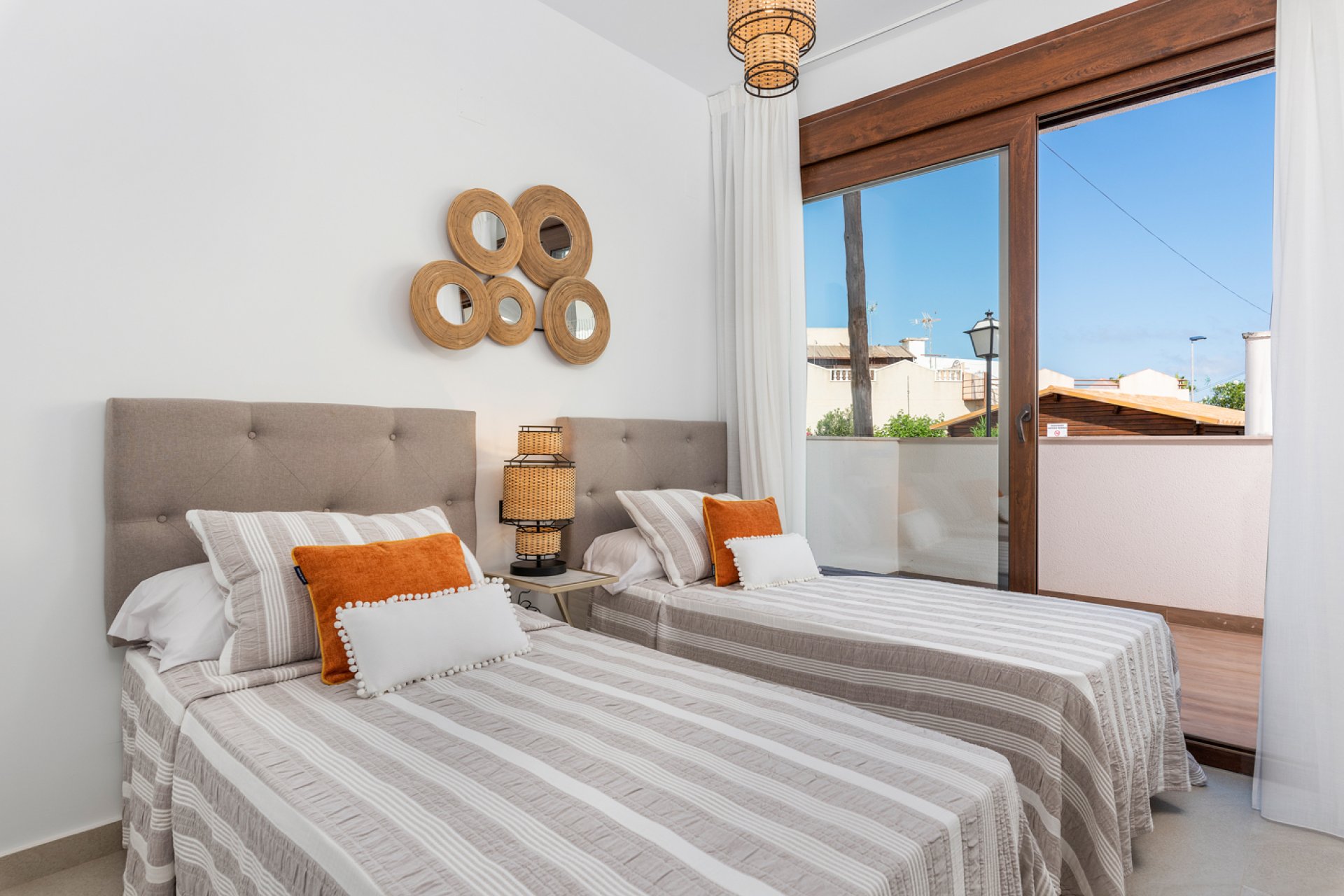 Nybyggnation - Bungalow-Lägenhet -
Torrevieja