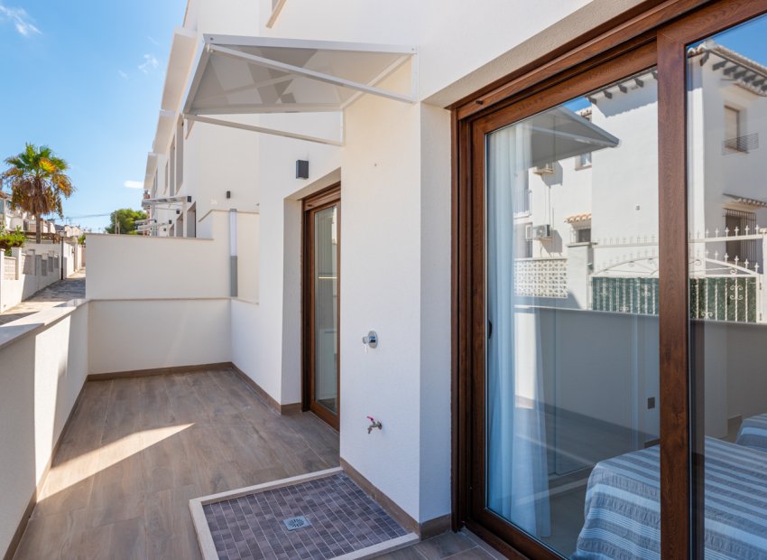 Nybyggnation - Bungalow-Lägenhet -
Torrevieja