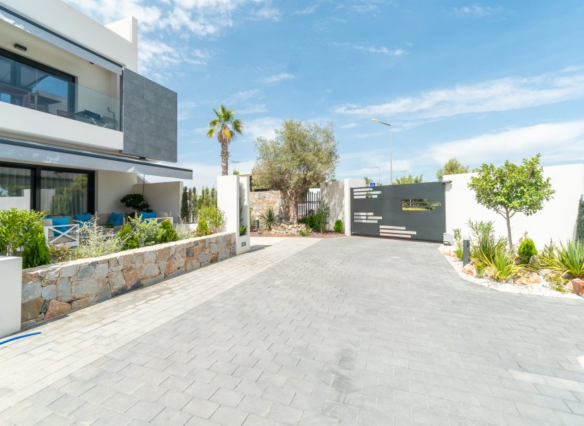 Nybyggnation - Bungalow-Lägenhet -
Torrevieja