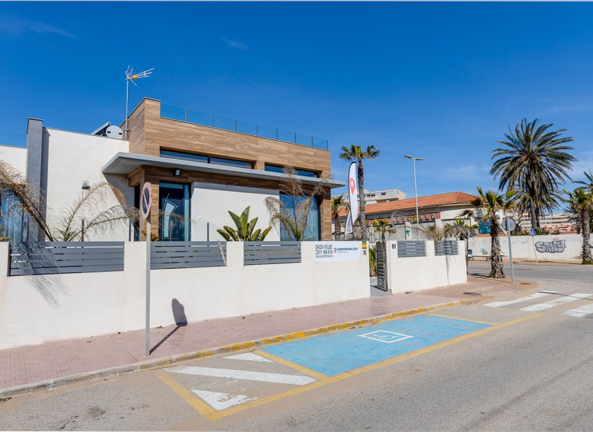Nybyggnation - Fristående villa -
La Mata