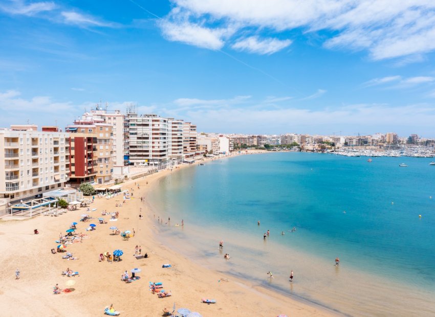 Obra nueva - Apartamento / Piso -
Torrevieja