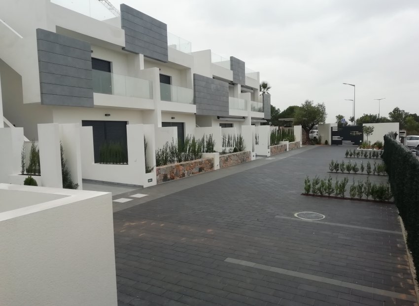 Obra nueva - Bungalow-Piso -
Torrevieja