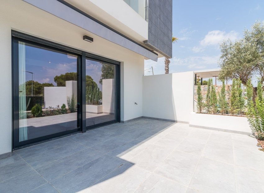 Obra nueva - Bungalow-Piso -
Torrevieja