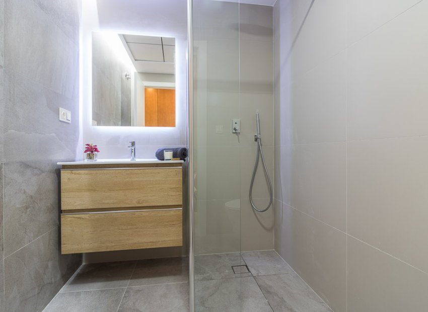 Obra nueva - Bungalow-Piso -
Torrevieja