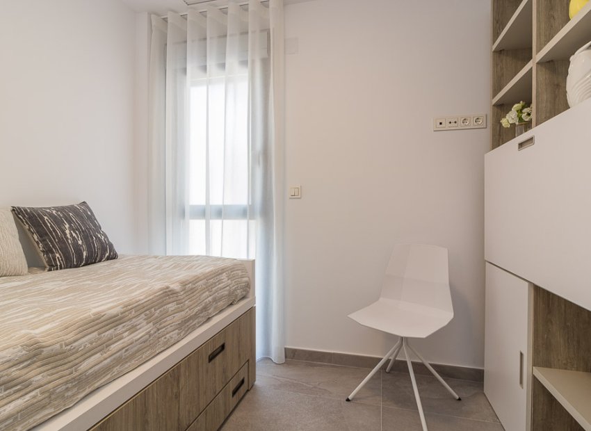 Obra nueva - Bungalow-Piso -
Torrevieja