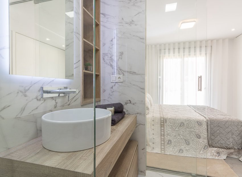 Obra nueva - Bungalow-Piso -
Torrevieja