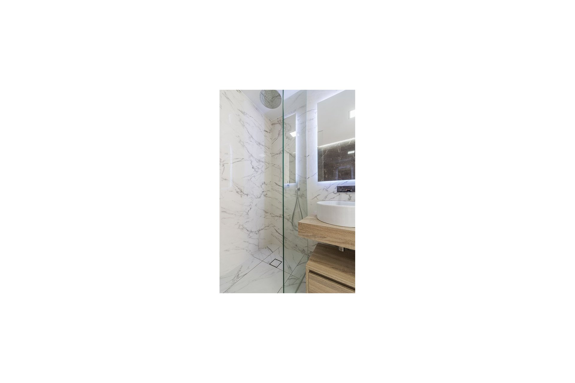 Obra nueva - Bungalow-Piso -
Torrevieja
