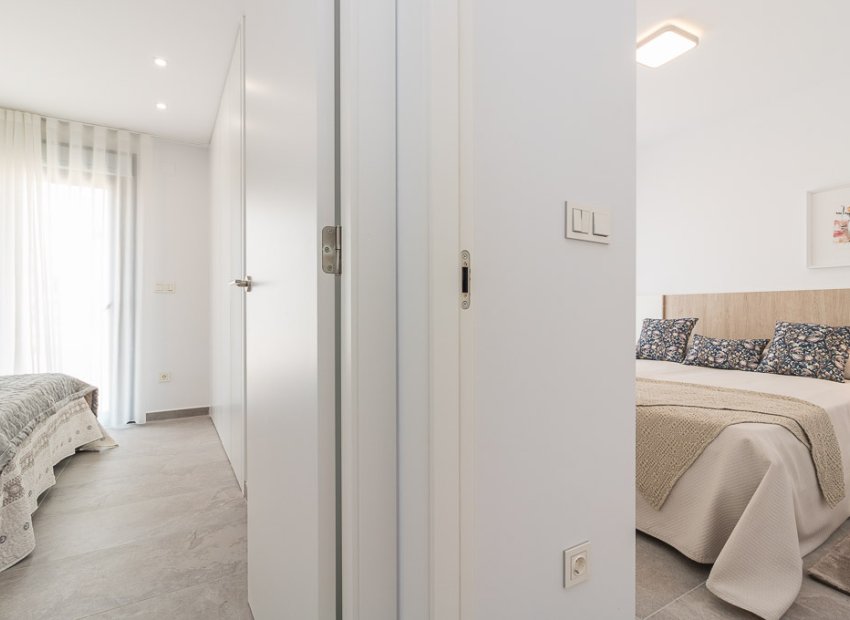 Obra nueva - Bungalow-Piso -
Torrevieja