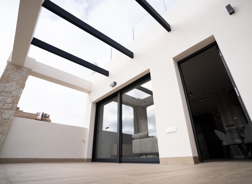 Obra nueva - Casa Adosada -
Torrevieja