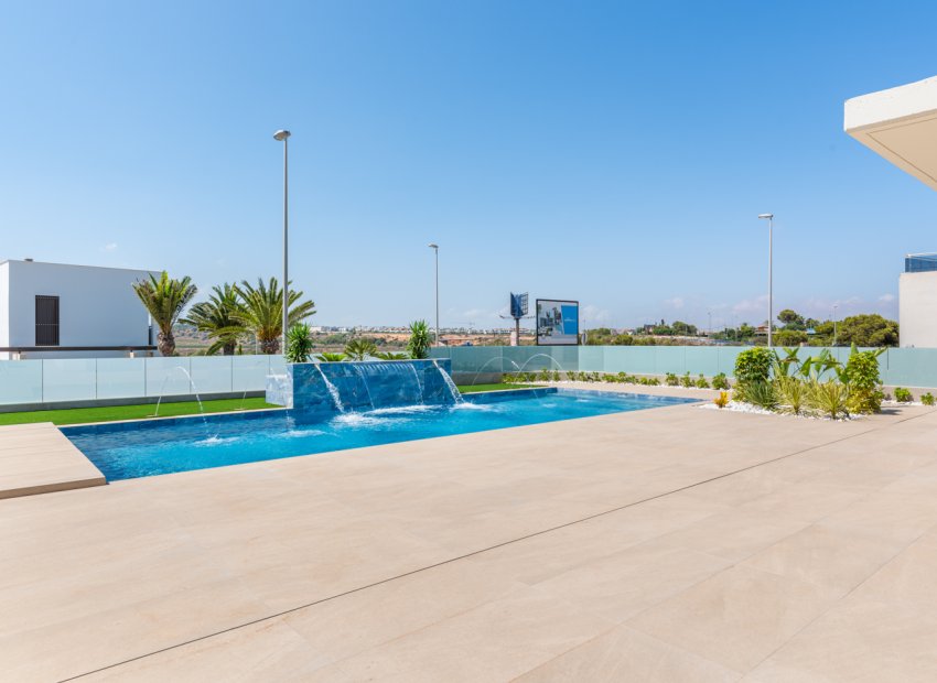 Obra nueva - Villa independiente -
Orihuela Costa - Dehesa de Campoamor