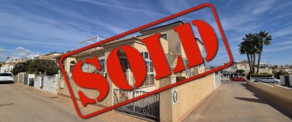 Quatro - Återförsäljning -
            Orihuela Costa - 229