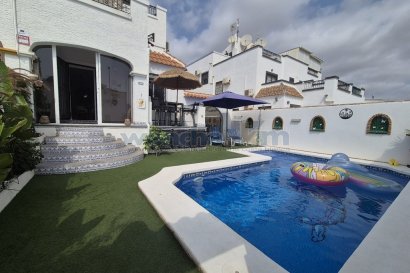 Quatro - Resale - Orihuela Costa -
                Los Altos