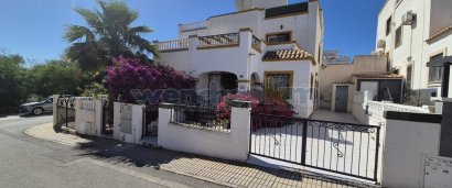 Quatro - Wiederverkauf -
            Orihuela Costa - 236