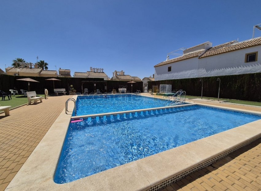 Resale - Bungalow-Apartment -
Orihuela Costa - Los Altos