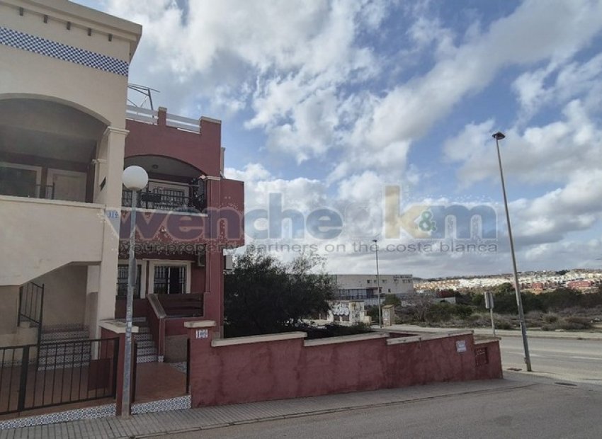 Resale - Bungalow-Apartment -
Orihuela Costa - Los Altos