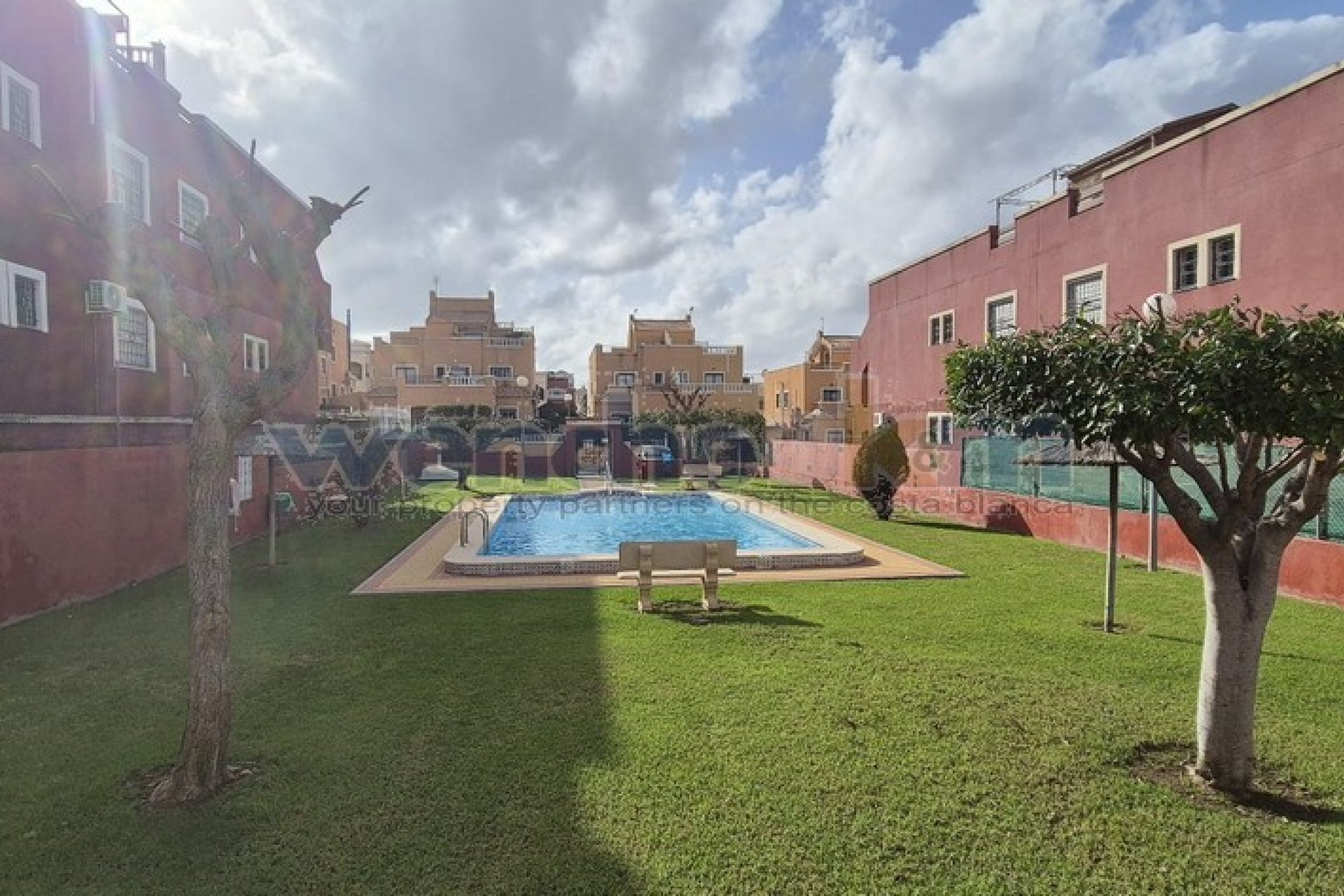 Resale - Bungalow-Apartment -
Orihuela Costa - Los Altos