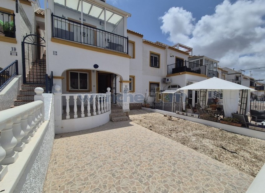 Resale - Bungalow-Apartment -
Orihuela Costa